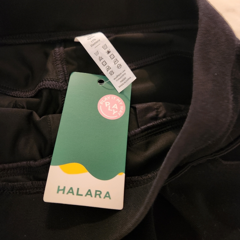 NWT Halara sz MEDIUM Women's Black Stretchy Shorts Crossover Highwaisted Cuffed - Picture 8 of 12